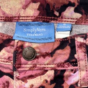 Vera Wang Simply Vera collection: Burgundy & Pink floral pattern skinny jeans